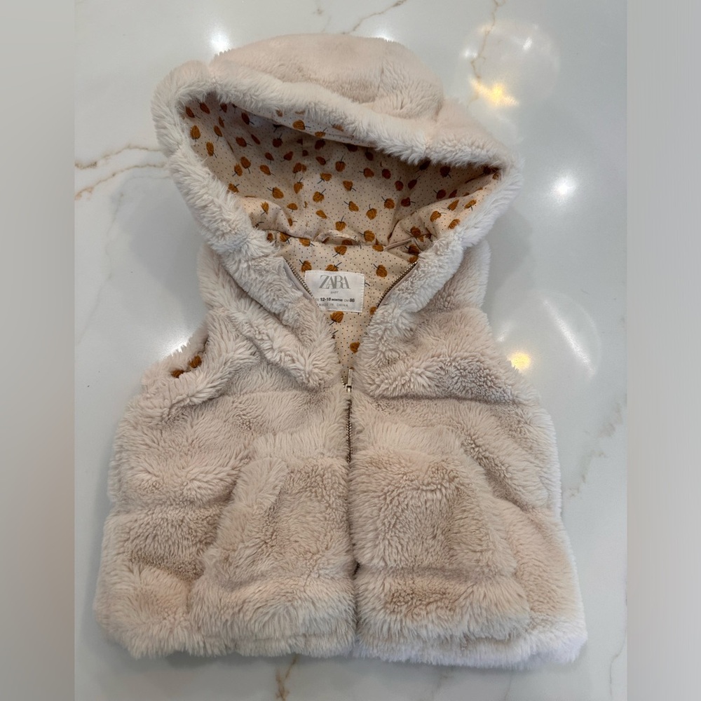 Baby Zara faux fur zip up vest, 12-18 months